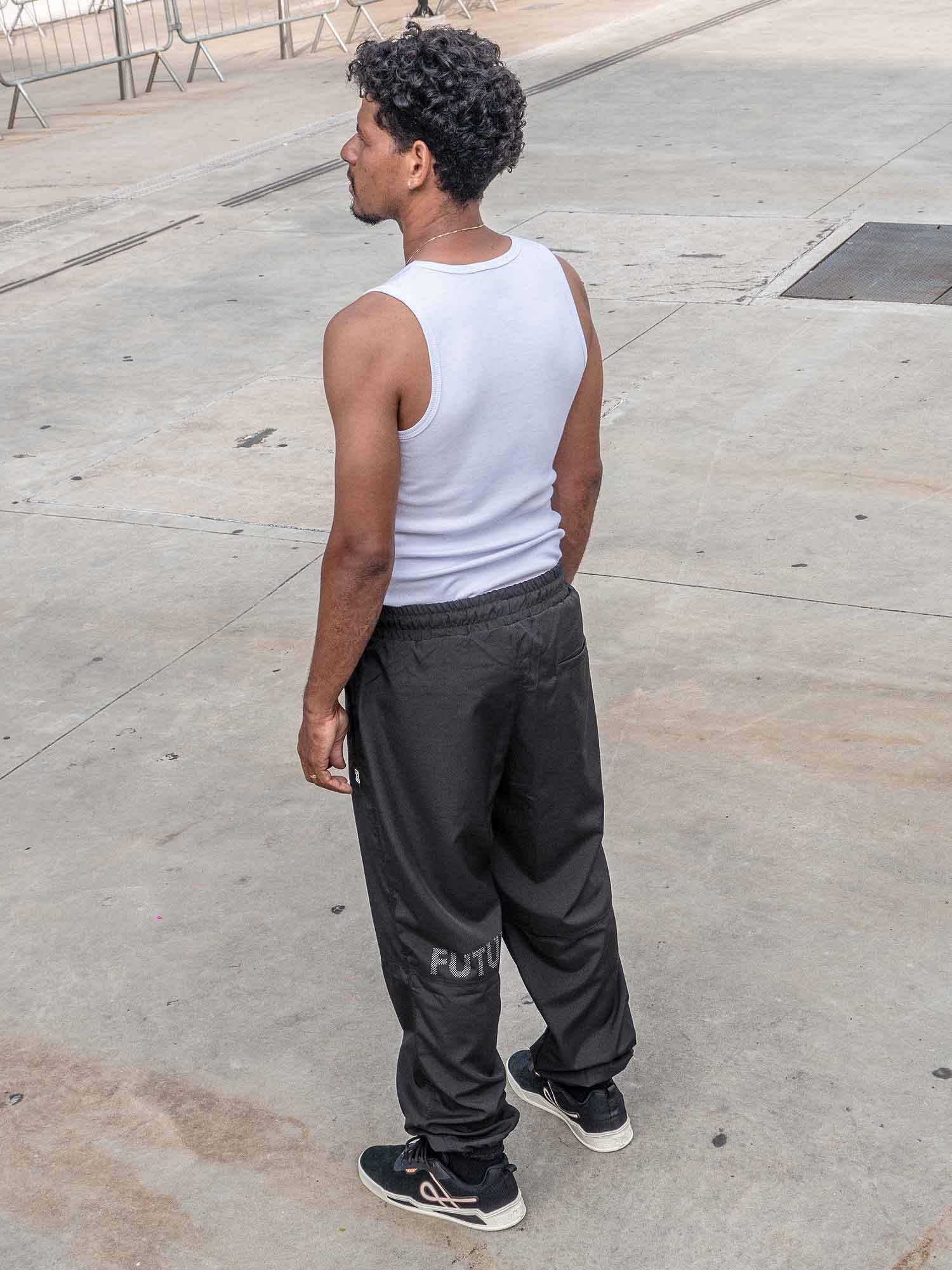 Calca-Future-Working-Perfil-02-Modelo