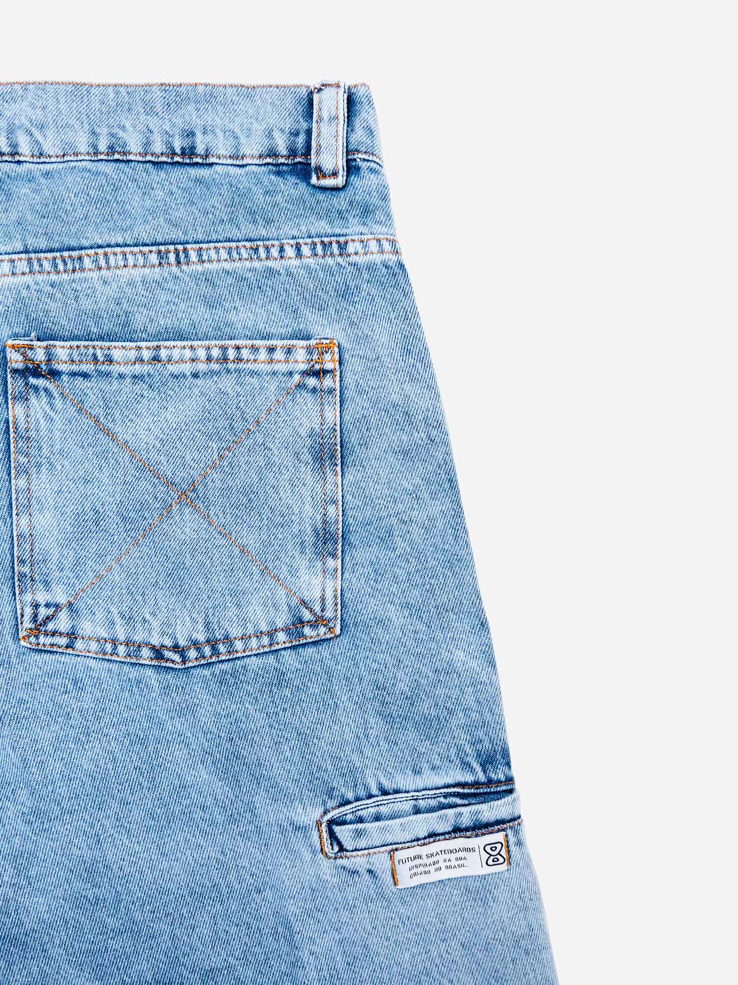 Bermuda-Future-Jeans-Azul-Costas-Close-02