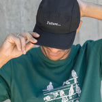 Bone-5-Panel-Future-Reticencias-Preto-Lifestyle