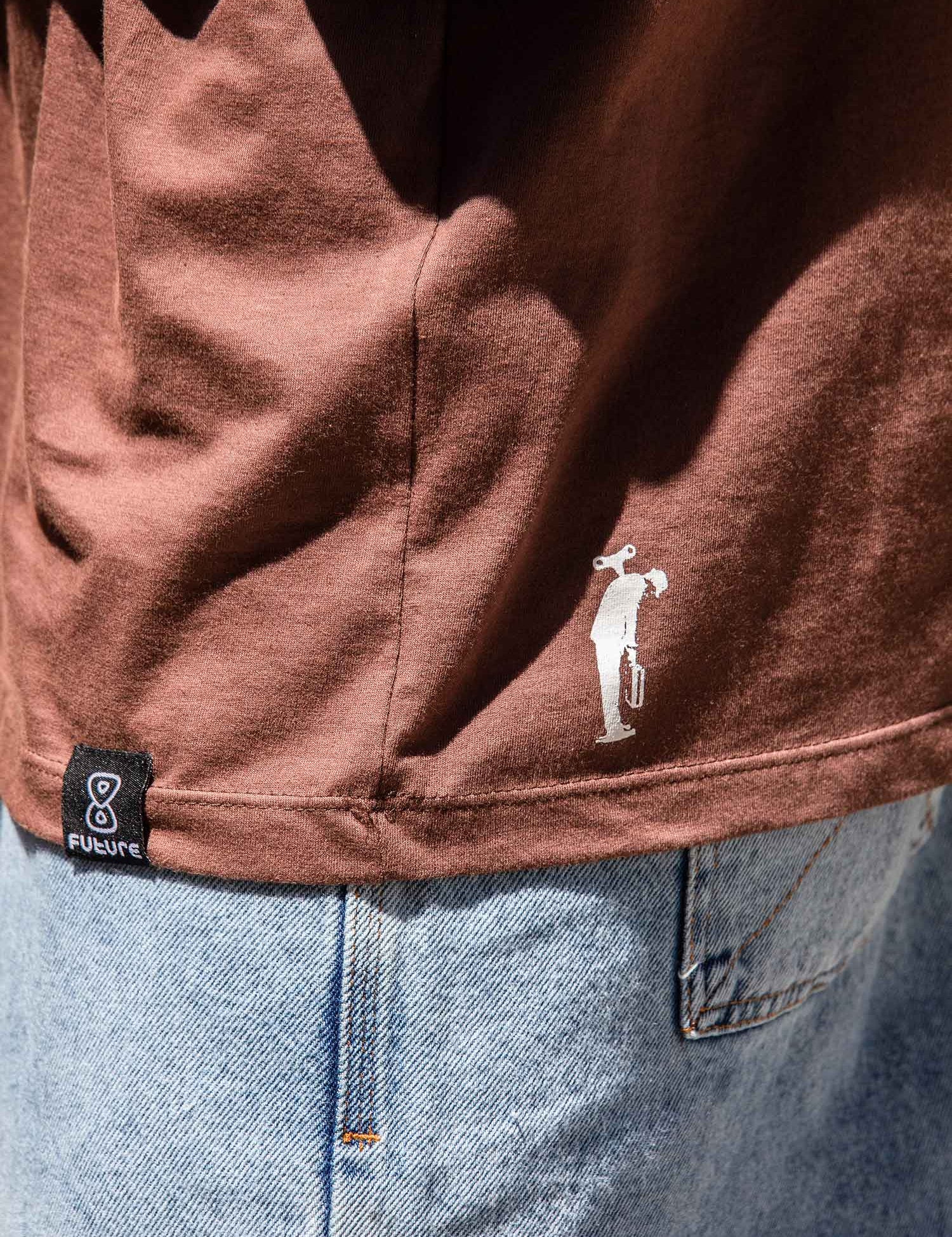 Camiseta Future Master Plan Marrom Lifestyle Detalhe