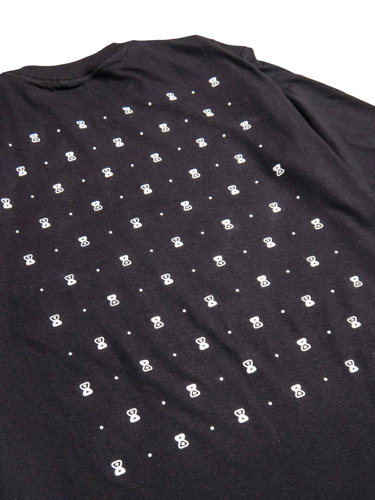 Camiseta-Future-Texturized-Preta-Costas-Close