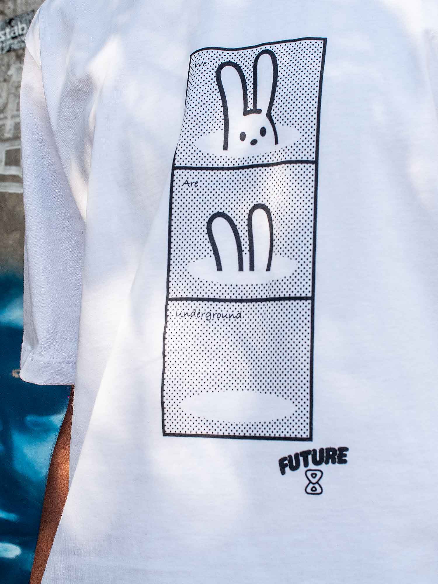 Camiseta-Future-Underground-Branca-Close-Ambiente