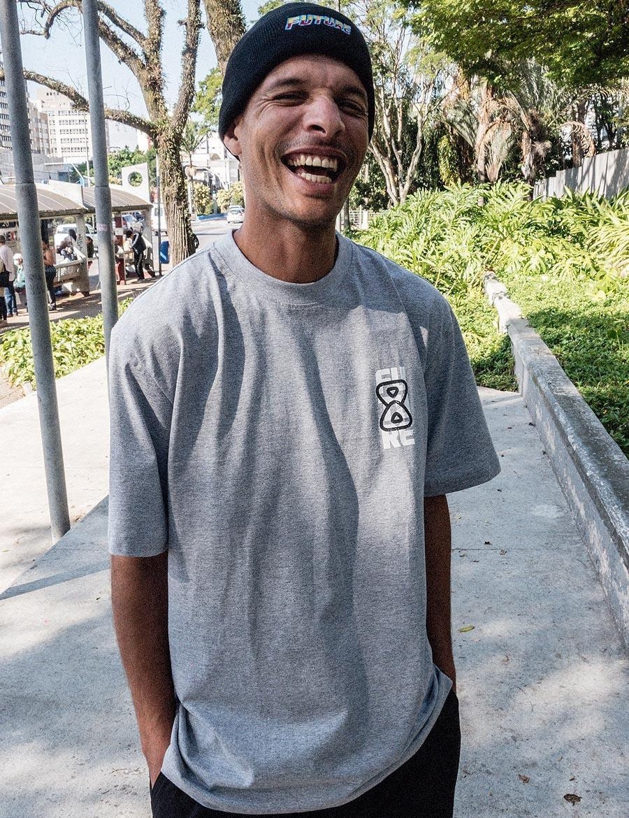    Camiseta Future Classic City Cinza Mescla Frente Ambiente