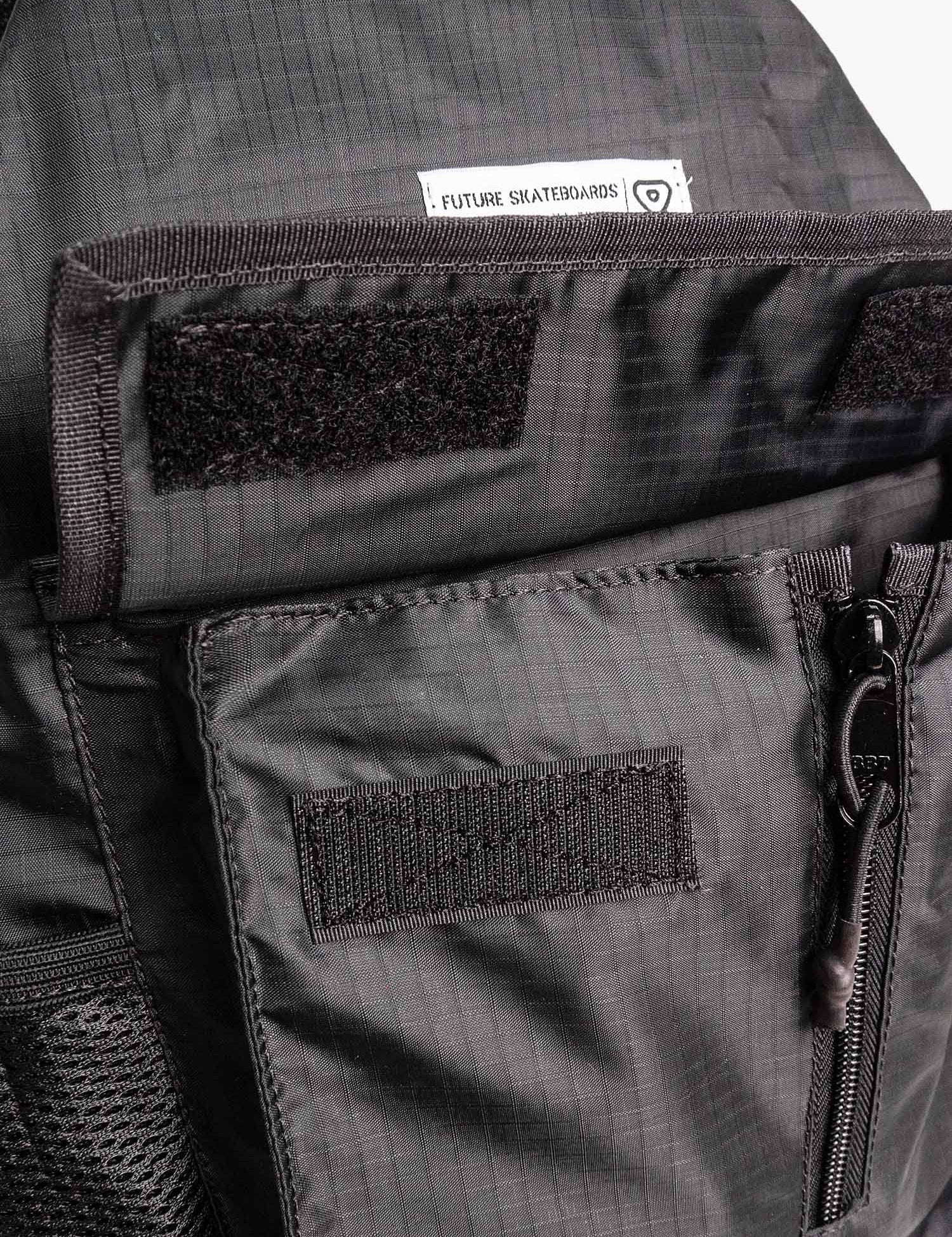 Mochila-Future-Flow-Preta-Close-Frontal