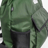 Mochila Future Flow Verde Perfil Bolso Lateral