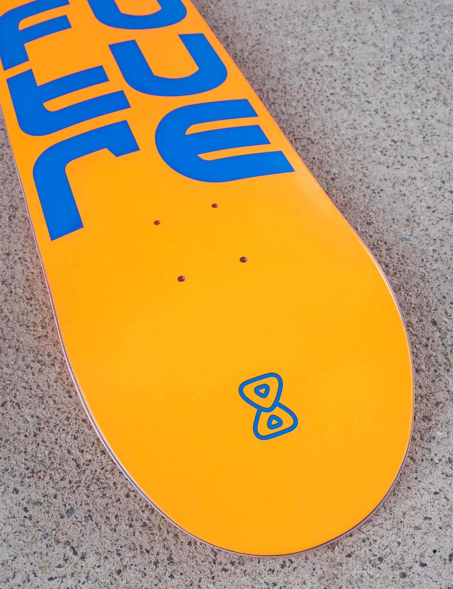 Shape-Maple-Future-Logo-Vertical-Neon-8.0-Close-Tail