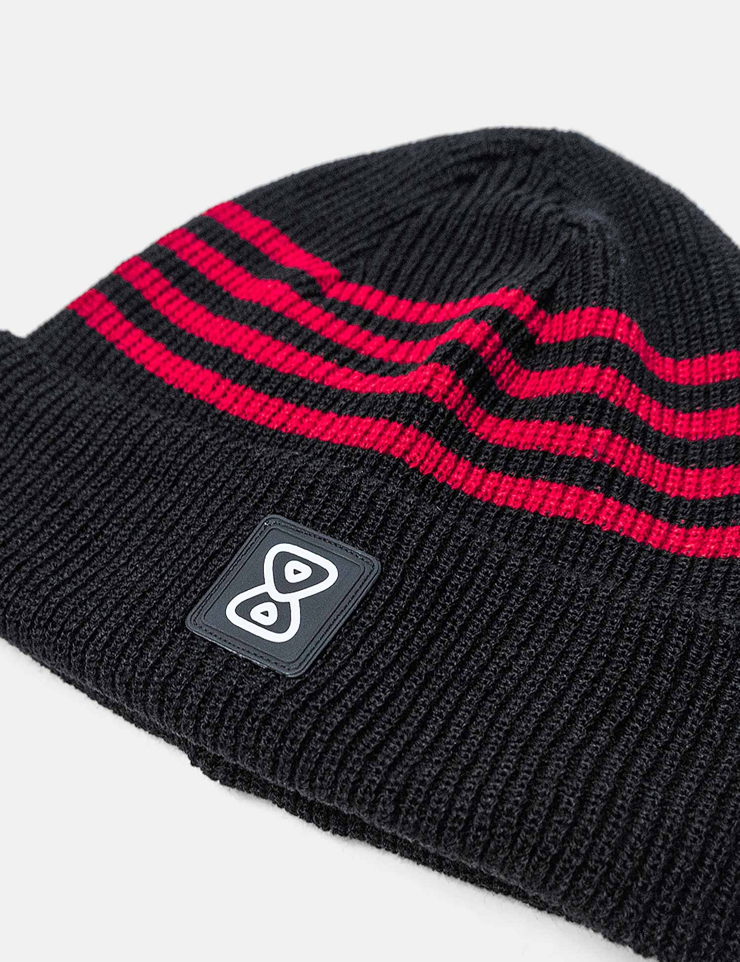 Touca-Future-Line-Preta-Perfil