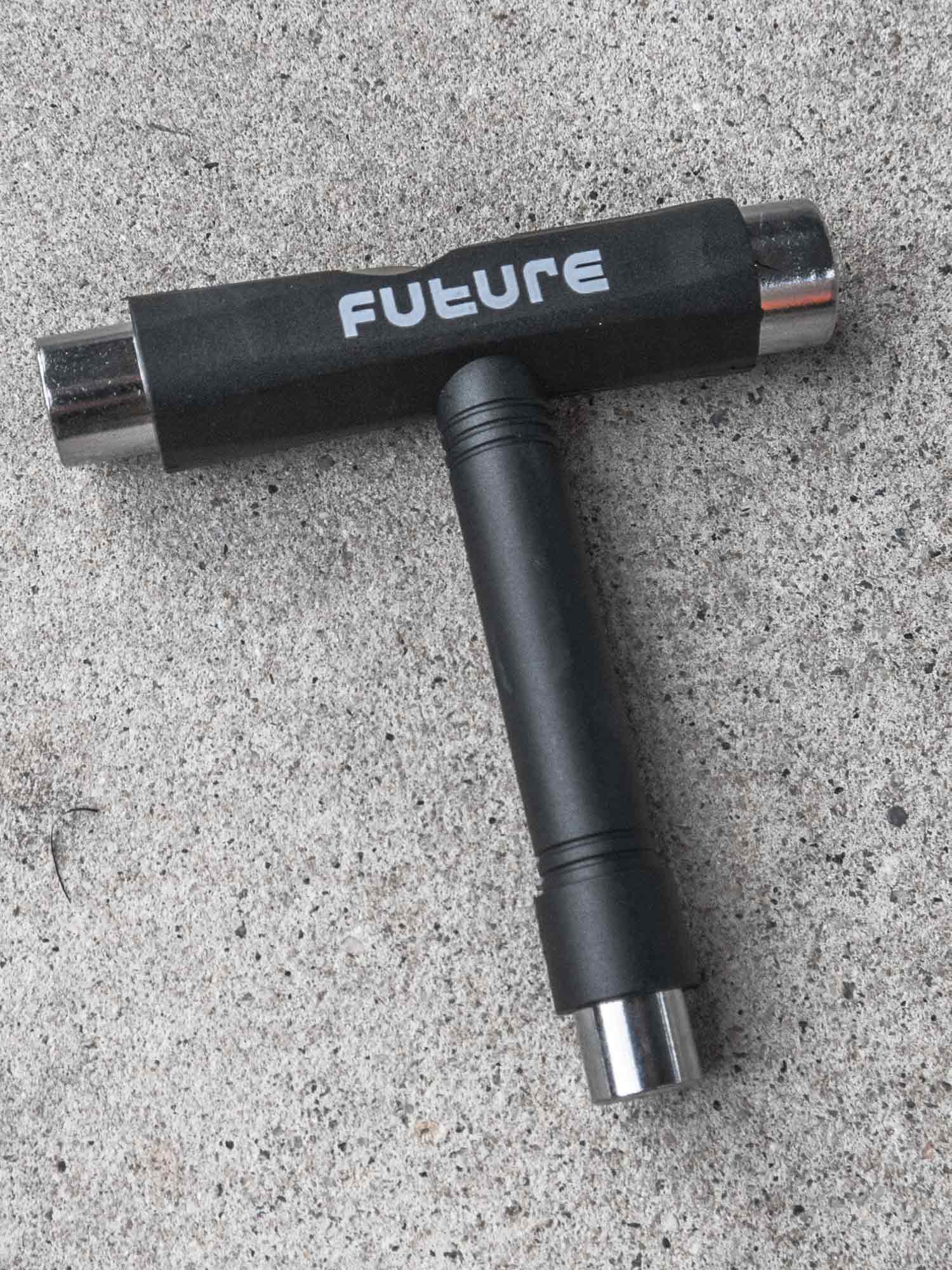 chave-t-skate-future-preta-ambiente