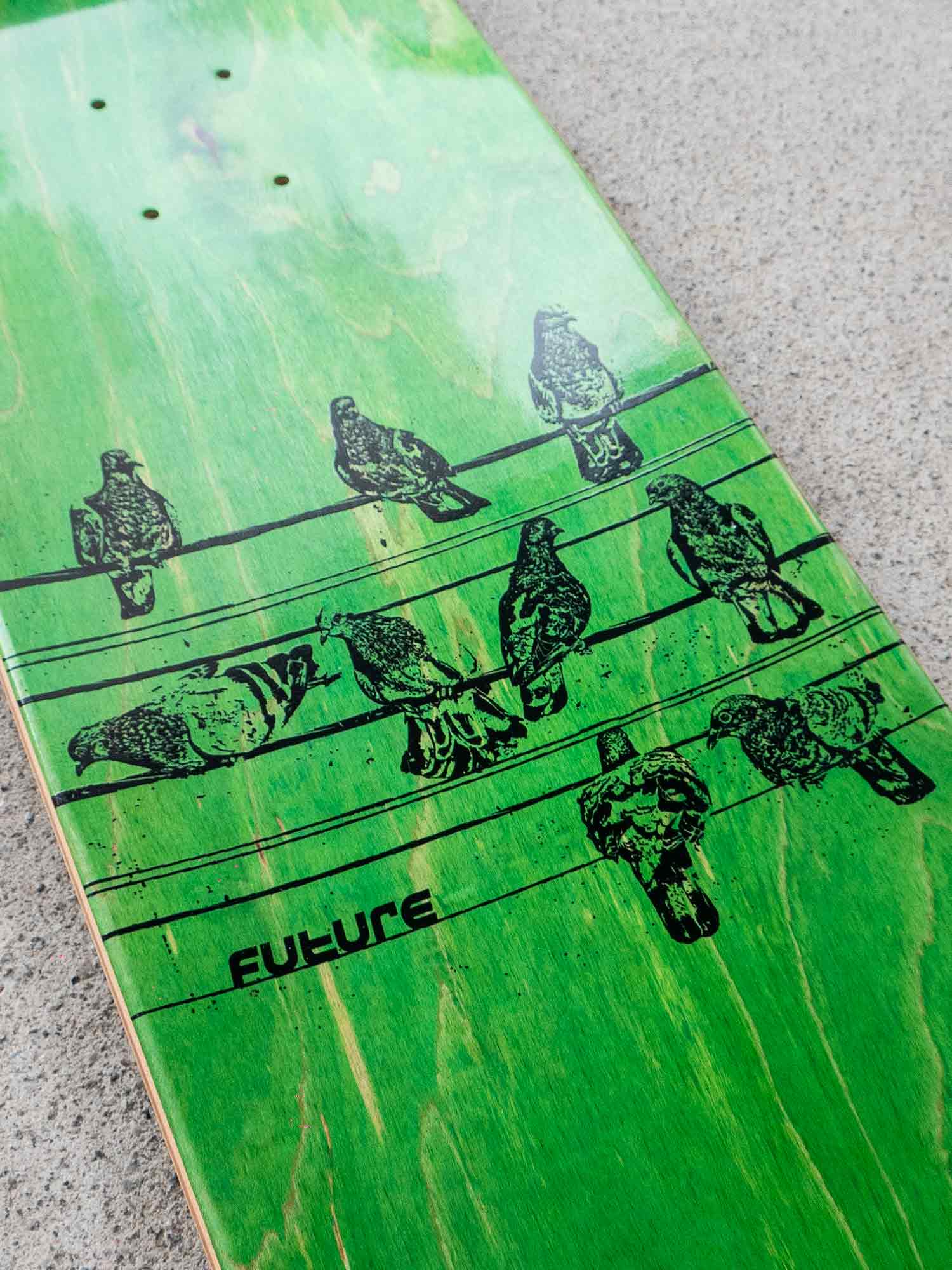 shape-maple-future-pigeons-8.25-ambiente-top-close