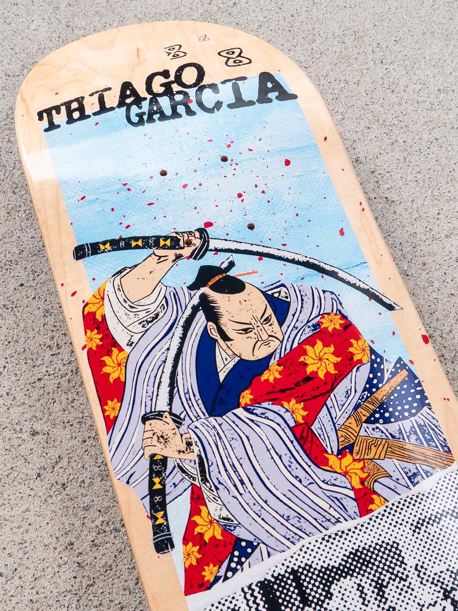 shape-maple-future-thiago-samurai-8.25-ambiente-close-nose