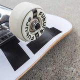 skate montado future infinity branco roda