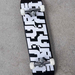 skate-montado-future-infinity-preto-ambiente