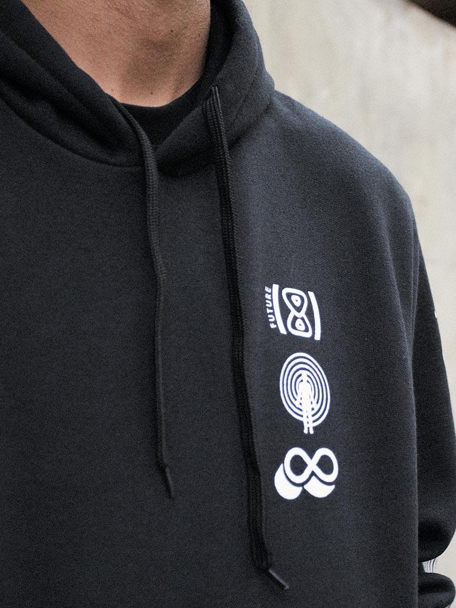 Moletom Future Motion Preto Frente Close Lifestyle
