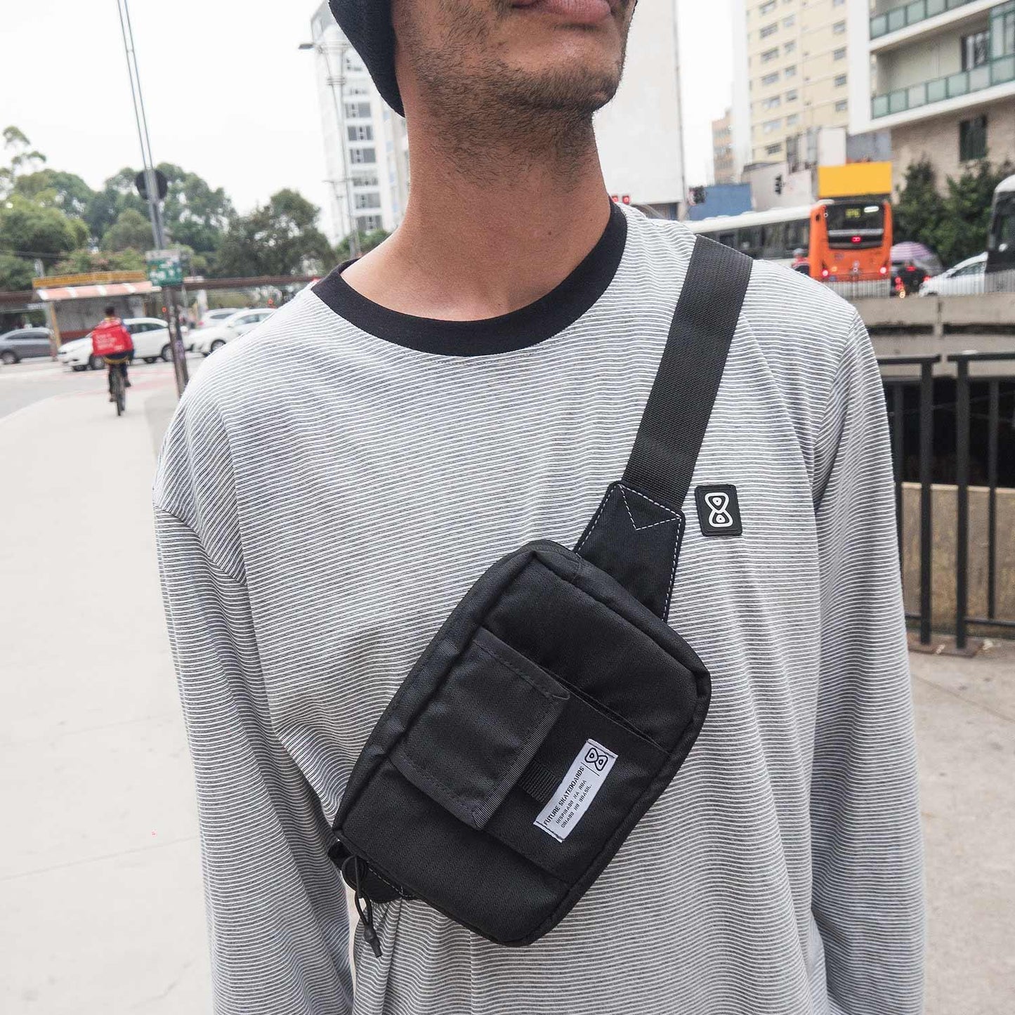 Shoulder Bag Welcome Preta - Future Skateboards